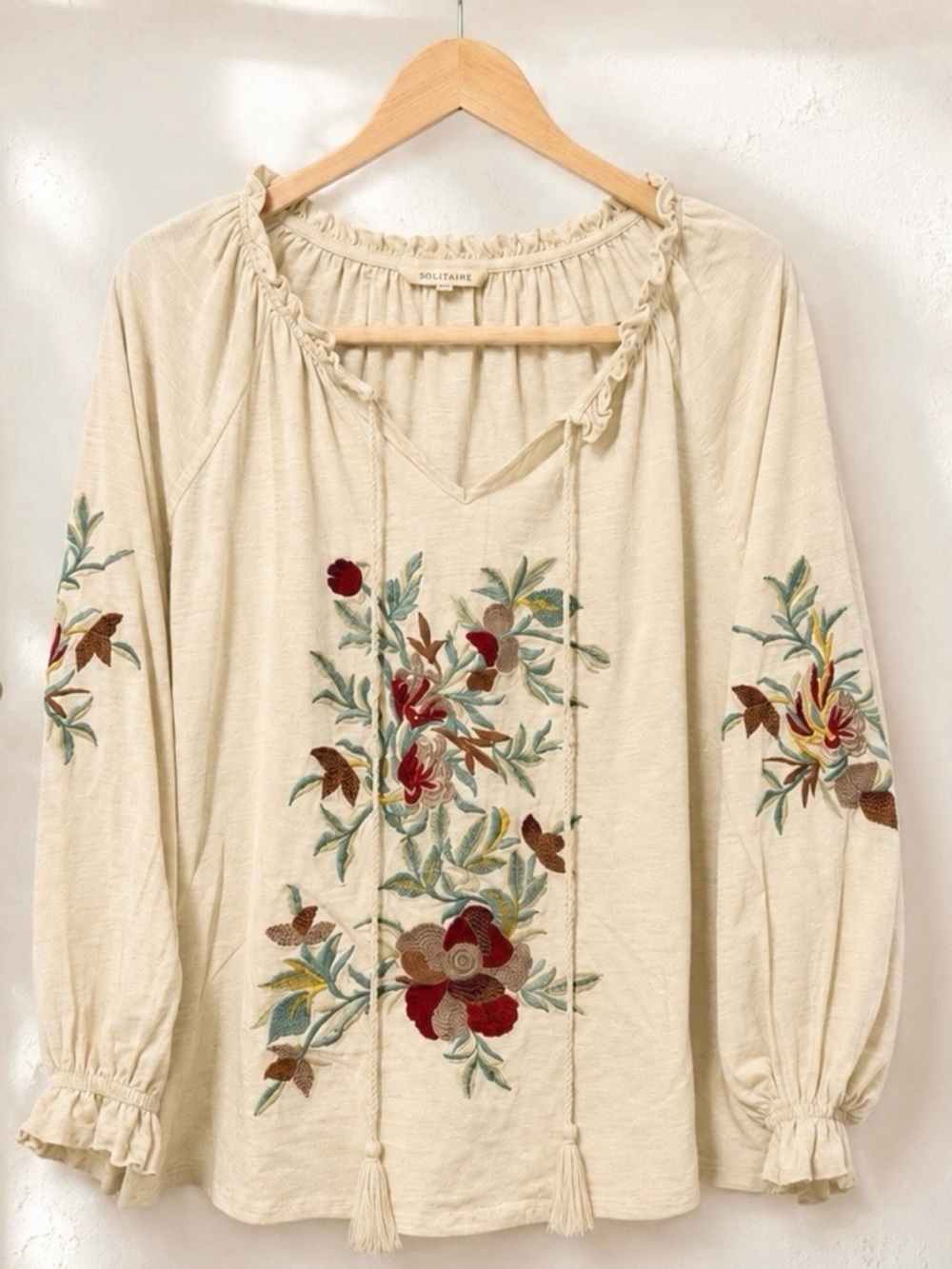✨ Solitaire Cream Floral Embroidered Boho Peasant Poet Top Blouse Size M ✨